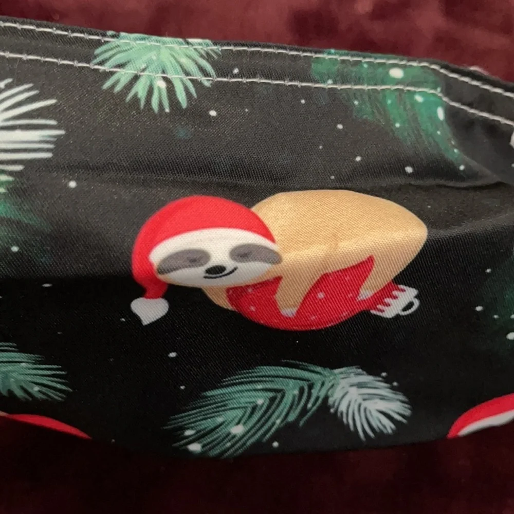 6/$20 New sloth Christmas face mask